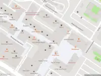 Ambulance met gepaste spoed naar de Olof Palmeplein in Amsterdam