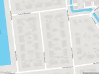 Brandweer met grote spoed naar de Rembrandtlaan in Naarden vanwege gebouwbrand