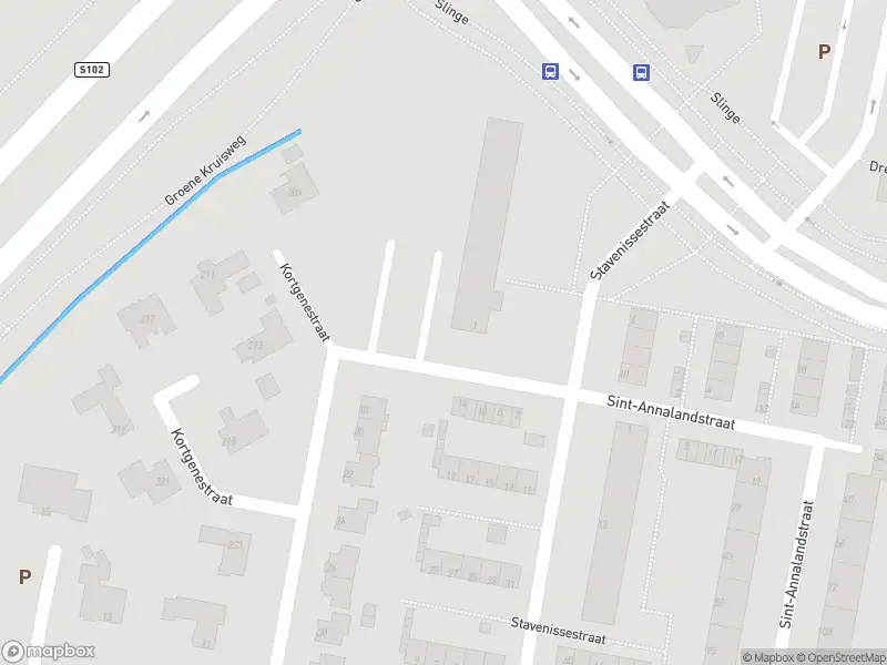 Ambulance met gepaste spoed naar de Kortgenestraat in Rotterdam