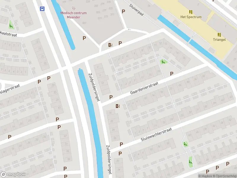 Ambulance met gepaste spoed naar de Dijkgraafstraat in Delfgauw