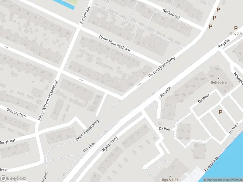 Ambulance met grote spoed naar de Julianastraat in Zwijndrecht