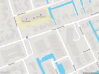 Ambulance met grote spoed naar de Prinses Marijkeweg in Ameide