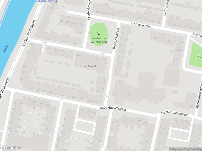 Ambulance met grote spoed naar de Hendrik de Keyserstraat in Rotterdam