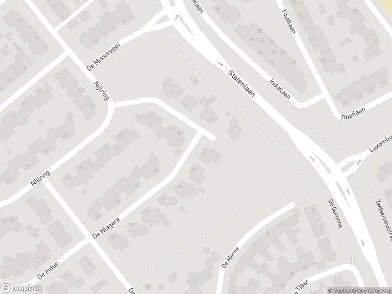 Brandweer met grote spoed naar de Rijnring in Drunen vanwege gebouwbrand