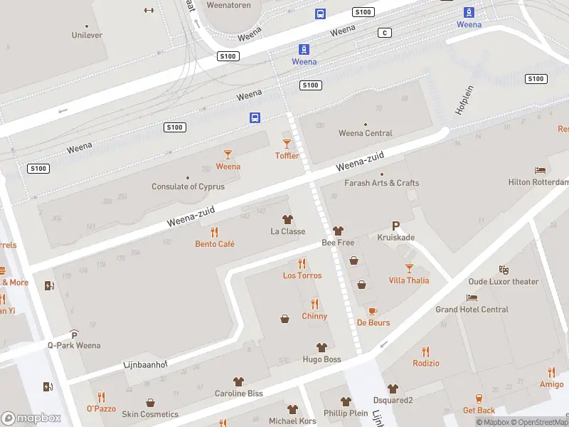 Ambulance met gepaste spoed naar de Lijnbaan in Rotterdam