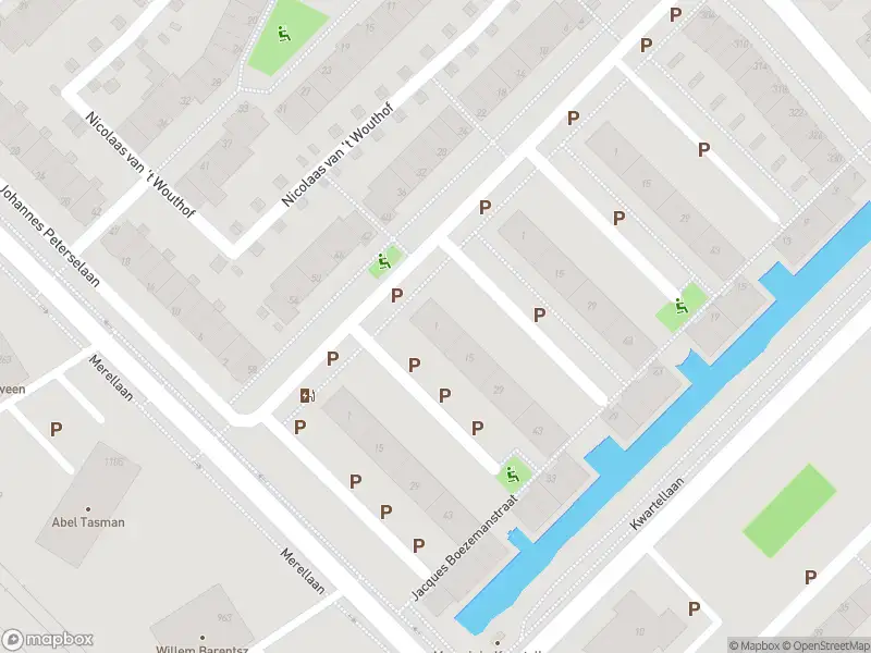 Ambulance met grote spoed naar de Cornelis Boosterstraat in Maassluis