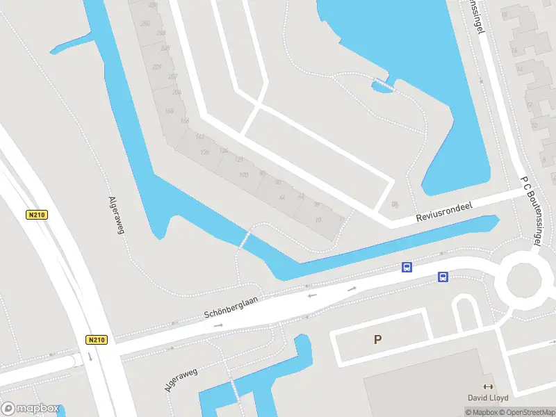 Ambulance met grote spoed naar de Reviusrondeel in Capelle aan den IJssel