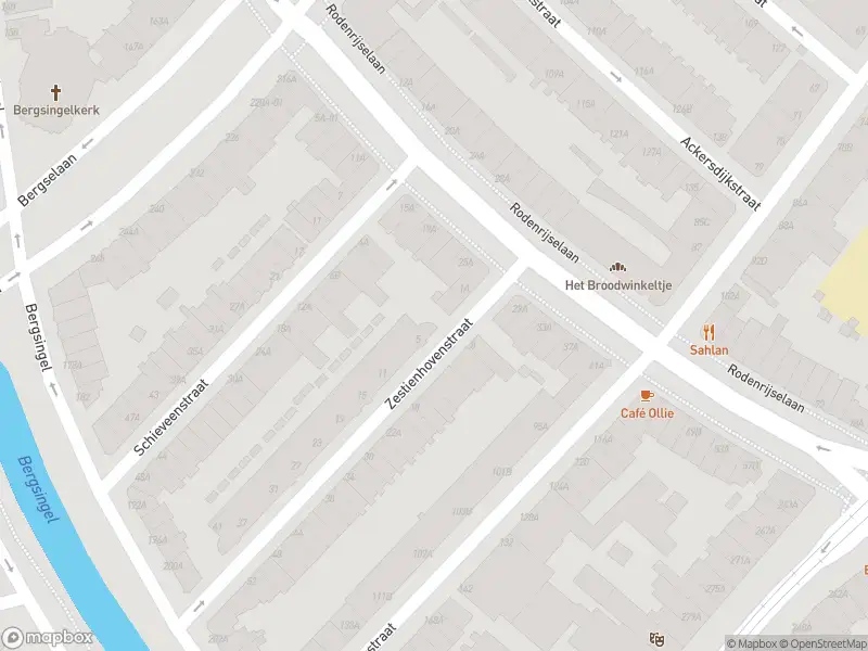 Ambulance met grote spoed naar de Zestienhovenstraat in Rotterdam