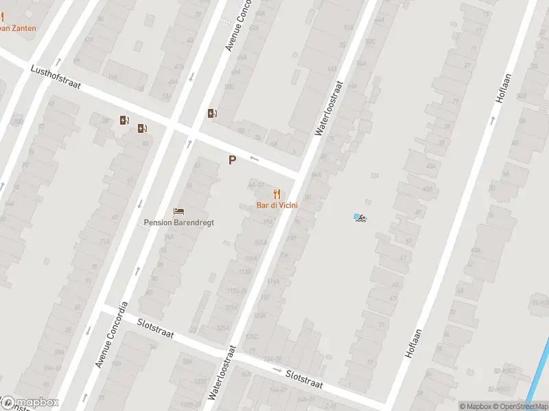 Ambulance met gepaste spoed naar de Waterloostraat in Rotterdam