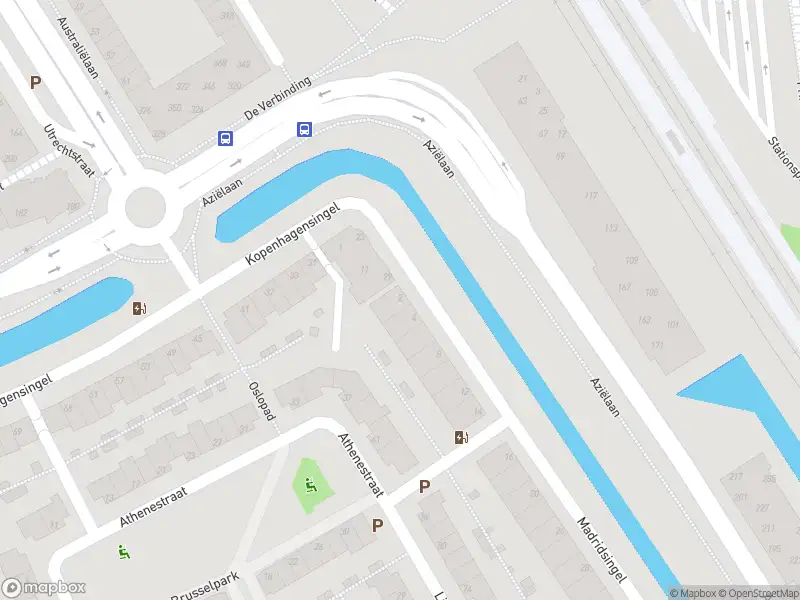 Ambulance met gepaste spoed naar de Madridsingel in Alphen aan den Rijn