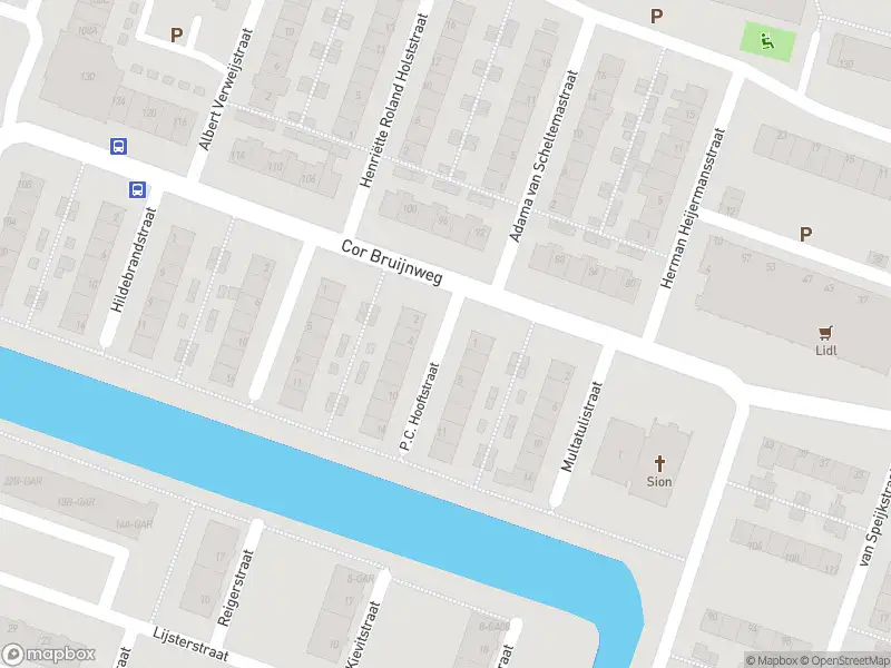 Ambulance met grote spoed naar de P.C. Hooftstraat in Wormerveer