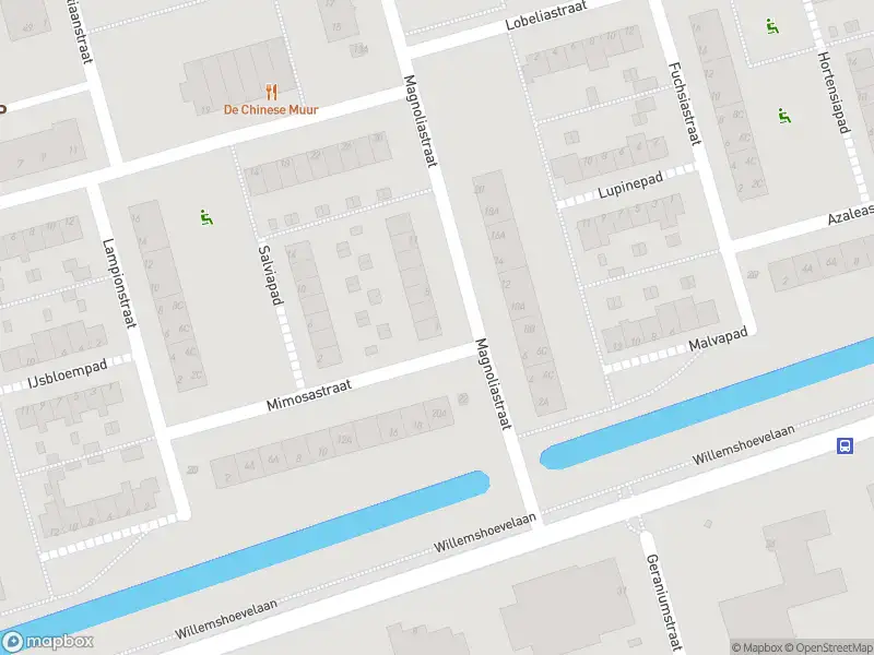 Ambulance met grote spoed naar de Magnoliastraat in Spijkenisse