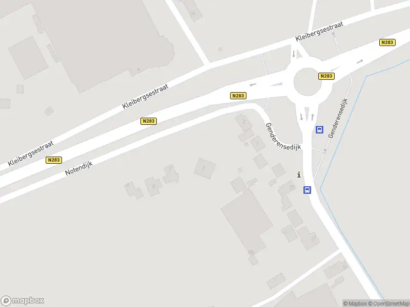 Ambulance met grote spoed naar de Notendijk in Genderen