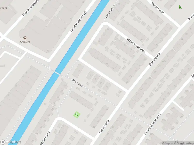 Ambulance met grote spoed naar de Waterviolier in Velserbroek