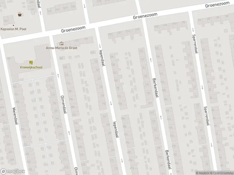 Ambulance met gepaste spoed naar de Iependaal in Rotterdam