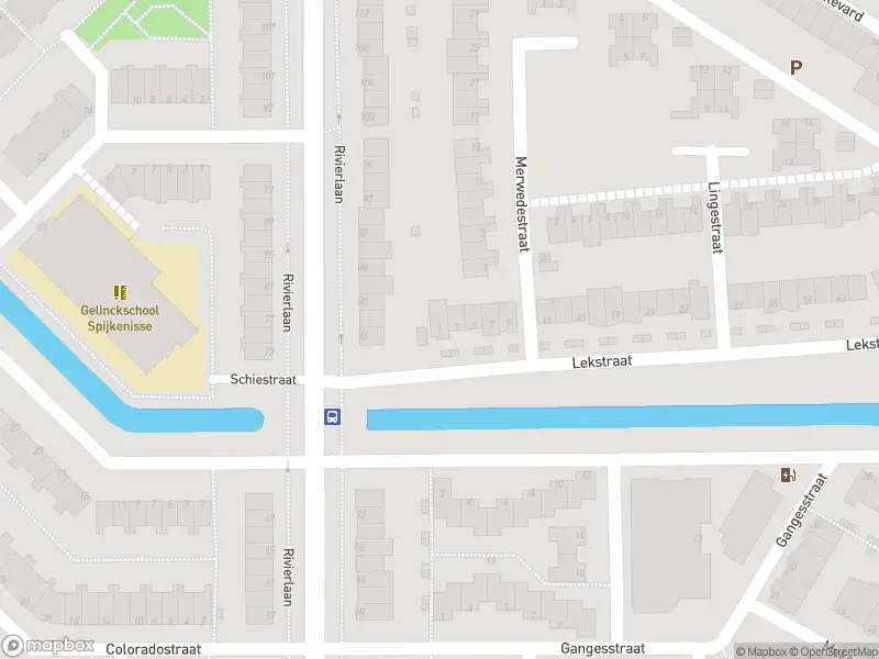 Ambulance met gepaste spoed naar de Lekstraat in Spijkenisse