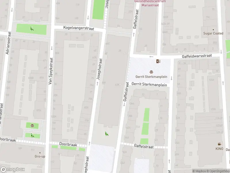 Ambulance met gepaste spoed naar de Gaffelstraat in Rotterdam