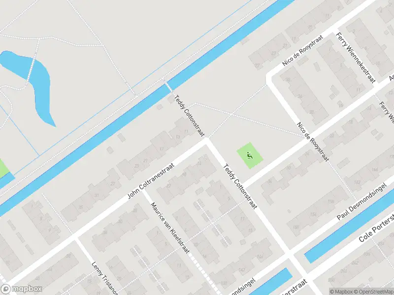 Ambulance met gepaste spoed naar de John Coltranestraat in Rotterdam