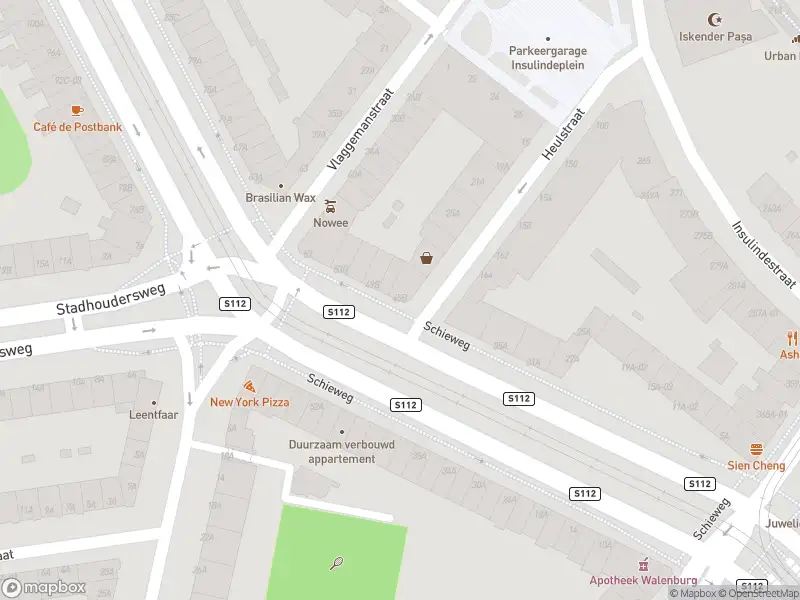 Ambulance met grote spoed naar de Schieweg in Rotterdam