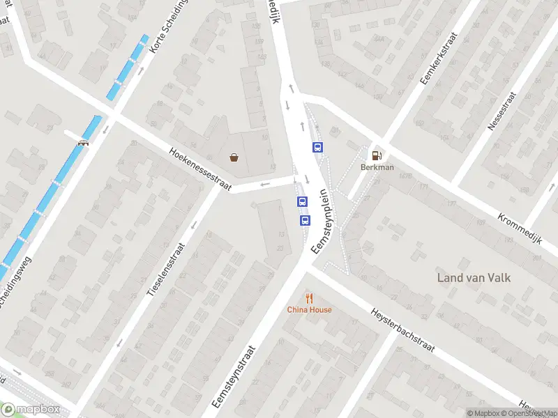 Ambulance met gepaste spoed naar de Eemsteynstraat in Dordrecht