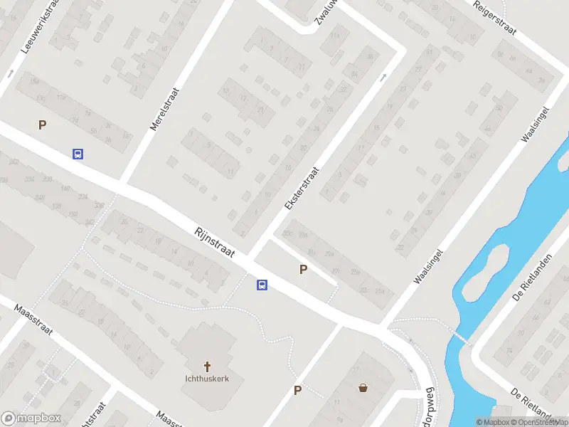 Ambulance met gepaste spoed naar de Eksterstraat in Alblasserdam