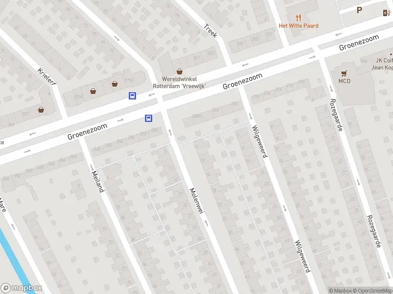 Ambulance met grote spoed naar de Molenwei in Rotterdam