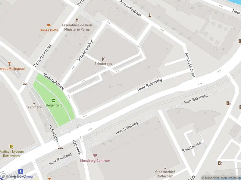 Ambulance met grote spoed naar de Heer Bokelweg in Rotterdam