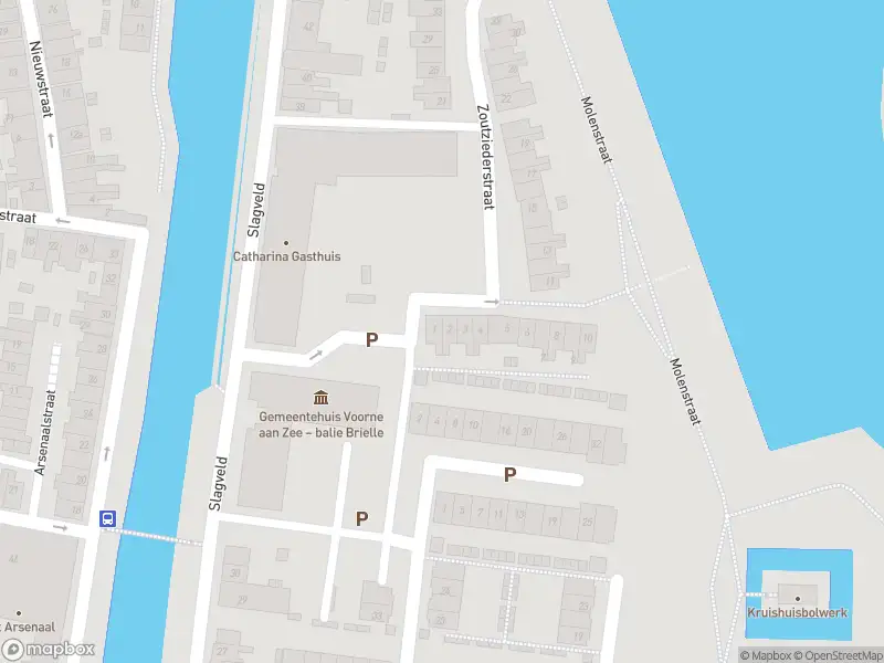 Ambulance met grote spoed naar de Zoutziederstraat in Brielle