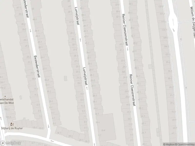 Brandweer met grote spoed naar de Reinier Claeszenstraat in Amsterdam vanwege afhijsen patient