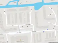 Ambulance met grote spoed naar de Taxusstraat in Spijkenisse