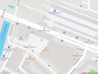 Ambulance met gepaste spoed naar de Stationsplein in Schiedam