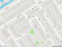 Ambulance met grote spoed naar de Veenpluis in Alphen aan den Rijn