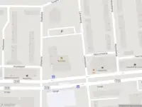 Brandweer met gepaste spoed naar de Vaarnerkamp in Rotterdam vanwege een buitenbrand