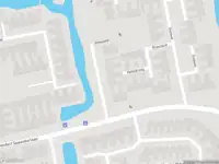 Ambulance met grote spoed naar de Kraggenburg in Volendam