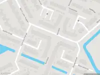 Ambulance met grote spoed naar de Burchtpad in Hellevoetsluis