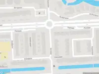 Ambulance met grote spoed naar de Kernbaan in Zoetermeer