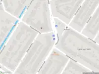 Ambulance met gepaste spoed naar de Eemsteynstraat in Dordrecht