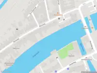 Ambulance met grote spoed naar de Morsweg in Leiden