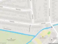 Ambulance met grote spoed naar de Julianalaan in Vlaardingen