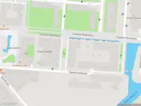 Ambulance met gepaste spoed naar de Eemlandstraat in Amsterdam