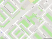 Ambulance met gepaste spoed naar de Von Humboldtstraat in Amsterdam