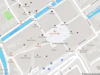 Ambulance met gepaste spoed naar de Bastiaansplein in Delft