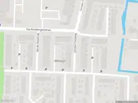 Ambulance met grote spoed naar de Cornelis Trompweg in Dordrecht