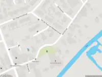 Ambulance met grote spoed naar de Kerkstraat in Almkerk