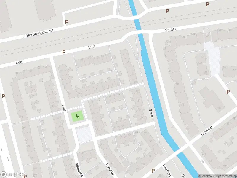 Ambulance met grote spoed naar de Cimbaal in Rotterdam