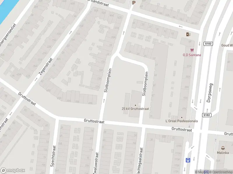 Ambulance met gepaste spoed naar de Slotboomplein in Rotterdam