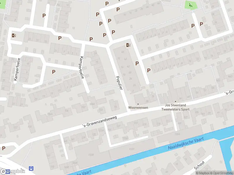 Ambulance met grote spoed naar de Populier in Naaldwijk