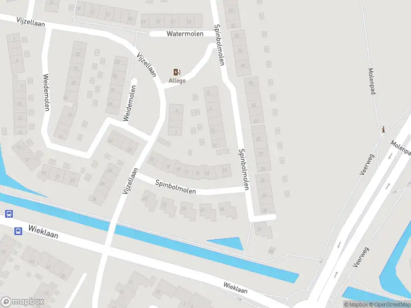 Ambulance met grote spoed naar de Spinbolmolen in Papendrecht