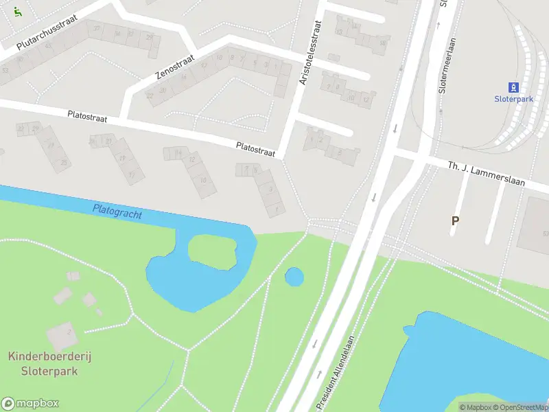 Ambulance met grote spoed naar de Platostraat in Amsterdam