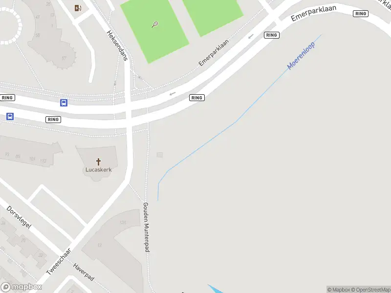 Brandweer en politie met grote spoed naar de Lange Hil in Breda